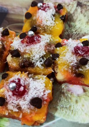 A picture of Mango Cake Bites.
