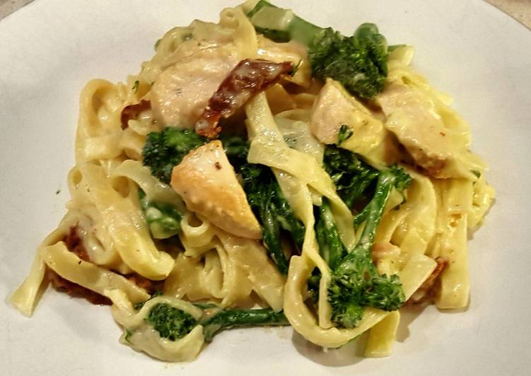 Easiest Way to Make Quick Creamy chicken tagliatelle with tenderstem broccoli