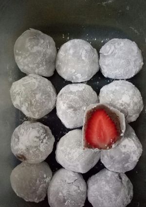 Foto resep Daifuku Strawberry Mochi