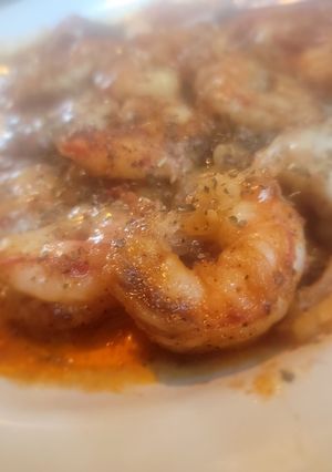 A picture of Seasoned Shrimp w/ EZ Homemade Sauce &fresh Mozzarella.