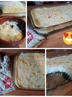 Una foto de Pastel de espinaca y salsa blanca o bechamel🥬🧀💚