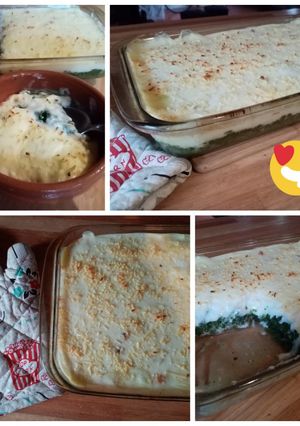 Una foto de Pastel de espinaca y salsa blanca o bechamel🥬🧀💚