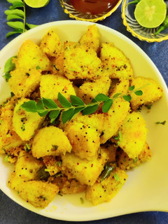 सूजी फ्राई इडली (suji fry idli recipe in Hindi) रेसिपी मुख्य फोटो