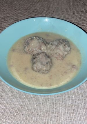 Una foto de Yuvarlakia avgolemono de Sitronella