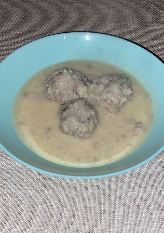 Una foto de Yuvarlakia avgolemono de Sitronella