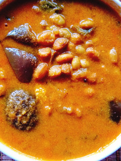 பச்சை மொச்சை பயிறு குழம்பு செய்முறை முக்கிய புகைப்படம்