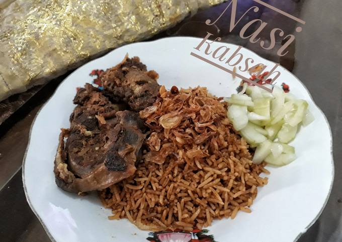 Bagaimana Menyiapkan Nasi Kabsah with Basmathi Rice, Enak Banget