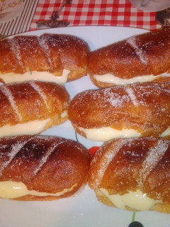 Una foto de Bollitos de crema súper fácil