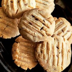 A picture of Salted Jeera cookies.