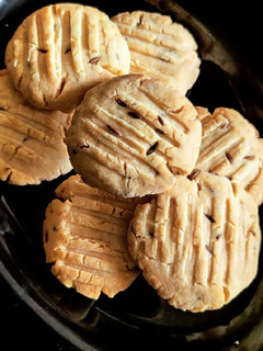 A picture of Salted Jeera cookies.
