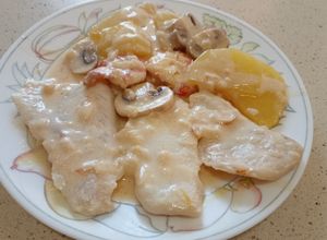 Foto principal de Supremas de Merluza en salsa con champiñones y gambones