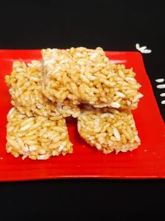 मुरमुरे चिक्की (murmure chikki recipe in Hindi) रेसिपी मुख्य फोटो