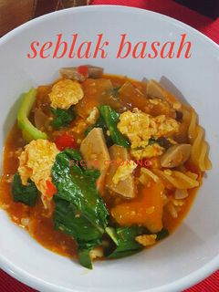 Foto resep Seblak Kuah Basah Makaroni Telur Bakso
