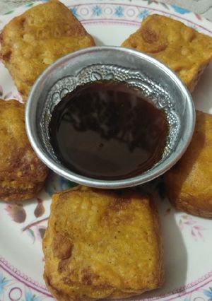 A picture of Aloo toast.
