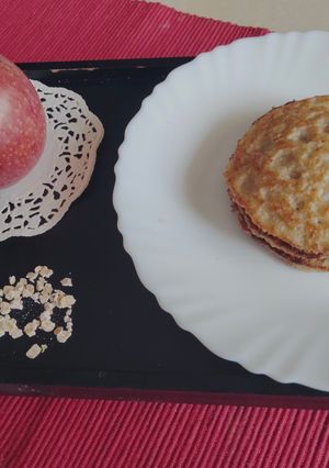 A picture of Oats and Apple pancake.