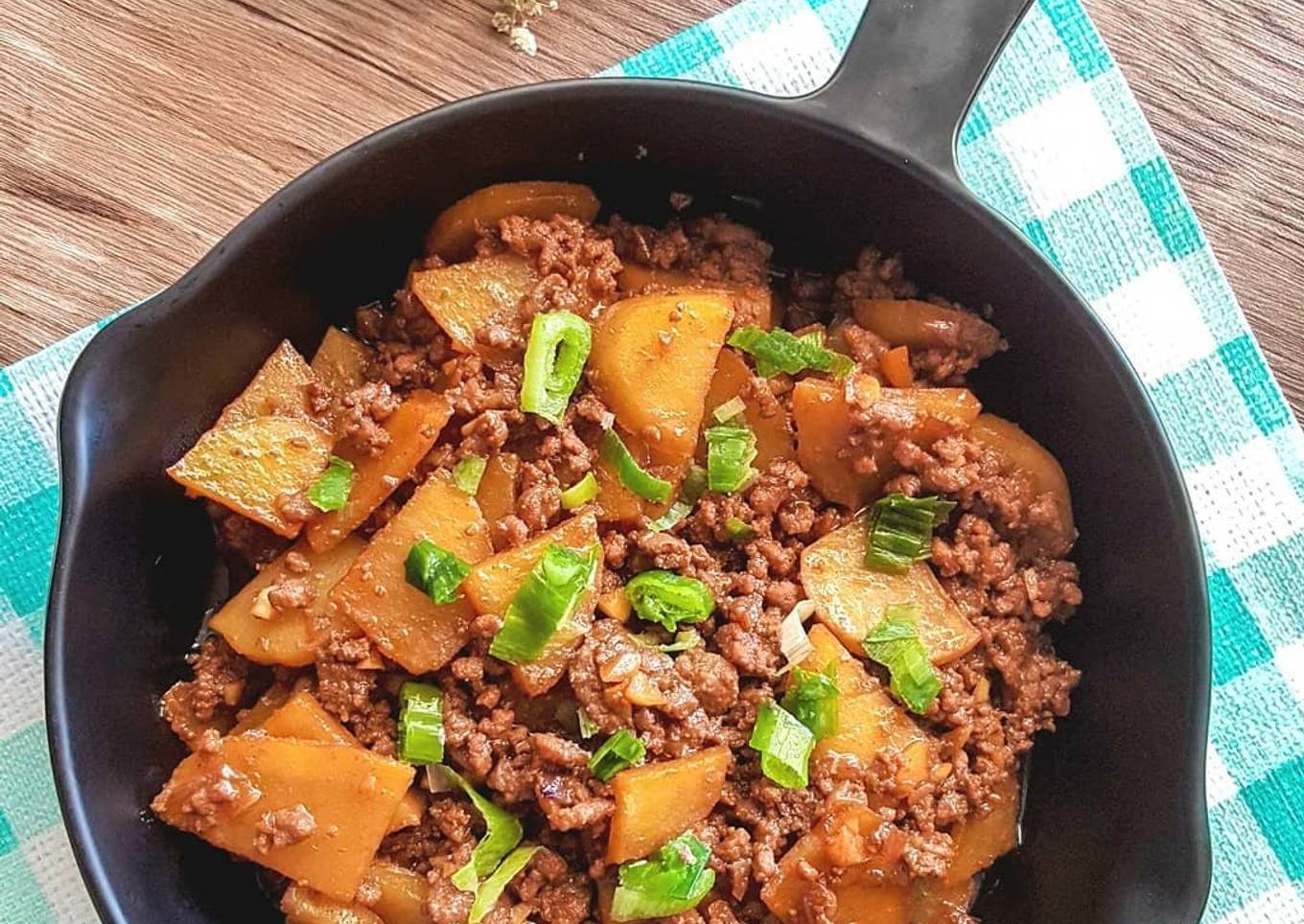 Tumis Daging Kentang