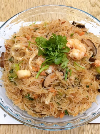 Simple Way Make Recipe Taiwanese pan-fried mixed rice noodles with seafood that is Awesome, Tasty}
