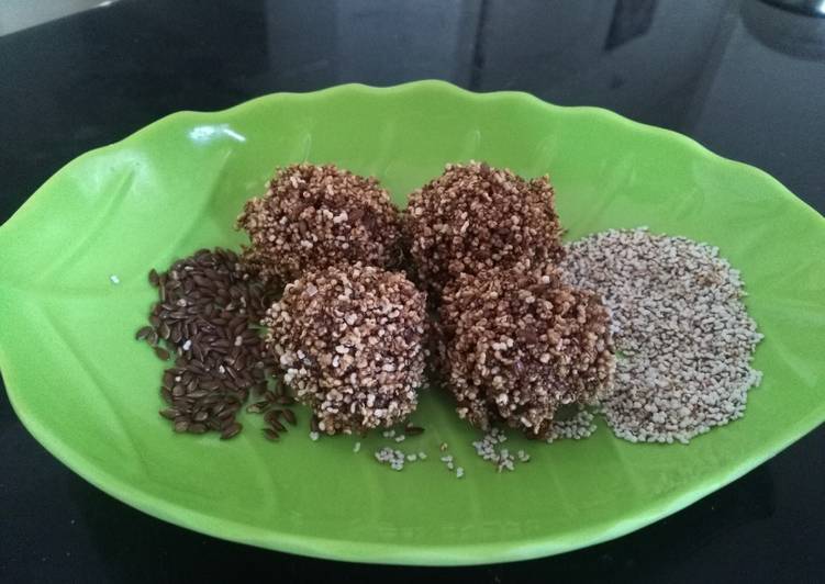 Amaranth flaxseeds ladoo