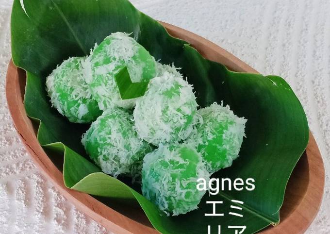 Cara membuat Kelepon Ketan Gula Merah Cara membuat Kelepon Ketan Gula Merah