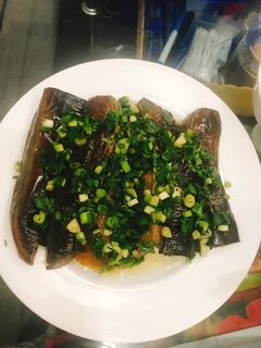 Hình của món Cà tím áp chảo mỡ hành.