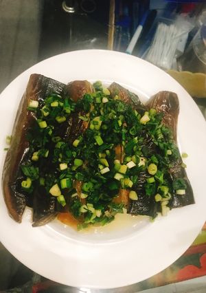 Hình của món Cà tím áp chảo mỡ hành.