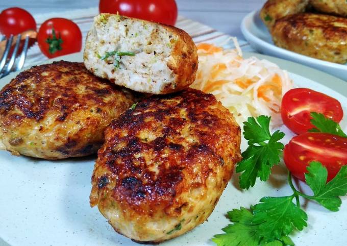 Куриные котлеты с кабачком