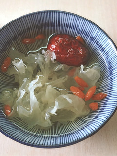 紅棗銀耳湯 的食譜成品照片