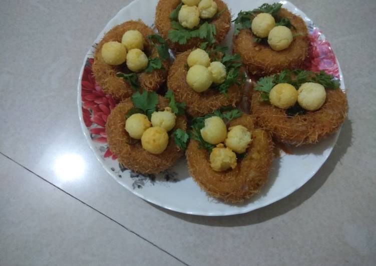 Paneer potato nest bite