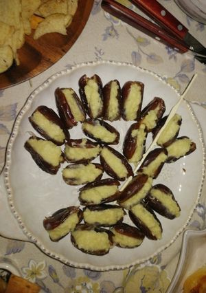 Una foto de Dátiles con roquefort... 💛
