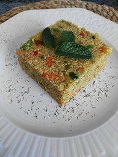 Una foto de Quinoa con verduras