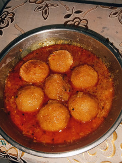 आलू के कोफ्ते(aloo kofta recipe in hindi) रेसिपी मुख्य फोटो