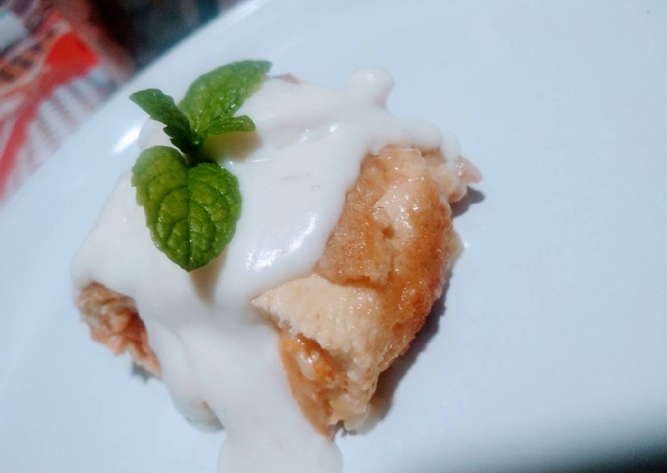 Pechuga de pollo rellena, bañada en salsa bechamel