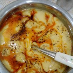 A picture of Pakodi kadhi.