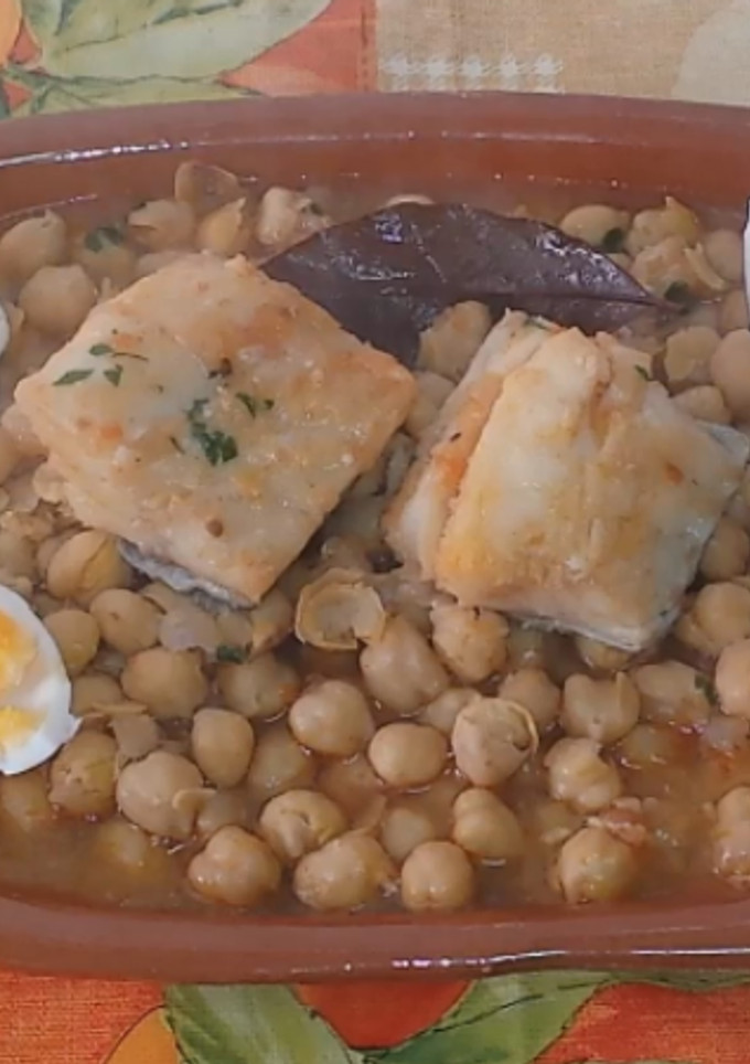 Una foto de Garbanzos con bacalao