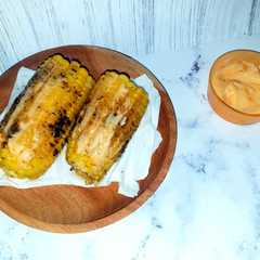 A picture of Jagung bakar rebus saus mayones.