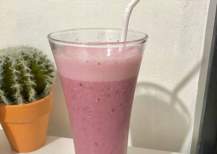Jus blueberry mix raspberry dan strawberry yogurt