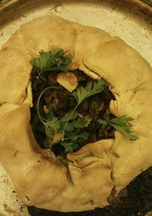 Una foto de Panetón de carne en malbec