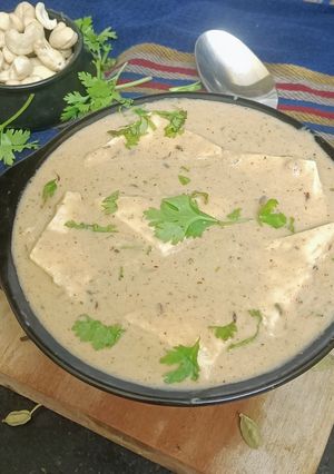 मुगलई पनीर व्हाइट ग्रेवी पनीर(mughlai paratha in hindi) रेसिपी मुख्य फोटो