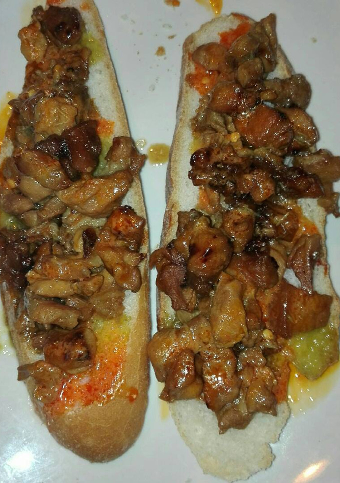 Una foto de Tapa, tostada de pollo