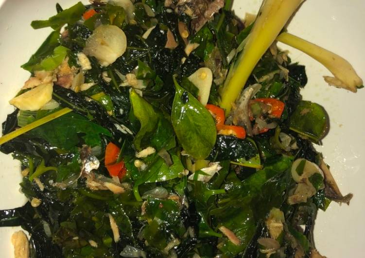 Cara mudah meracik Sayur mlinjo daun pepaya pedas, Enak Banget