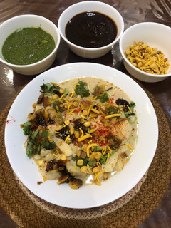 दही आलू चाट (dahi aloo chaat recipe in Hindi) रेसिपी मुख्य फोटो