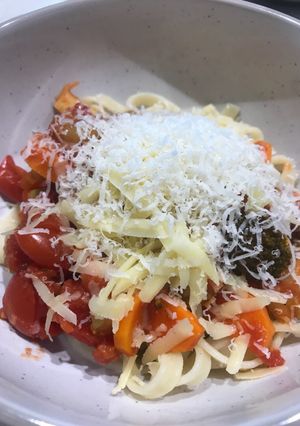 A picture of Pasta sauce 🍝.