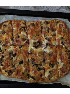 Una foto de Pizza carbonara