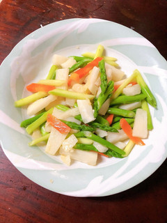 A picture of Stir-Fried Yam and Asparagus.