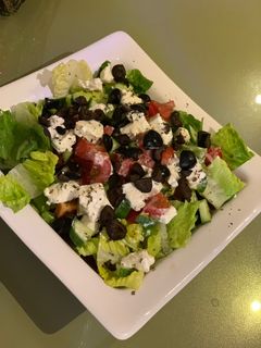 صورة لوصفة سلطة يونانيه