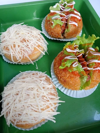 Langkah Mudah untuk Membikin Resep Roti Goreng Jabrik dan Donat Sosis yang Lezat Anti Ribet, Uenak Banget