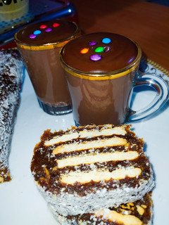 عکسی از دستور هات چاکلت غلیظ🍫☕😋