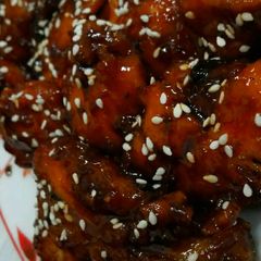 A picture of Honey chicken.