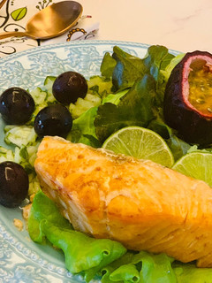 焦糖烤鮭魚排 的食譜成品照片