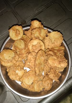 आलू के पकौड़े (aloo ke pakode recipe in Hindi) रेसिपी मुख्य फोटो